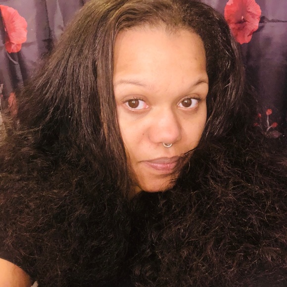 Meet your Posher, MeMe🔥💜 - Picture 4 of 6